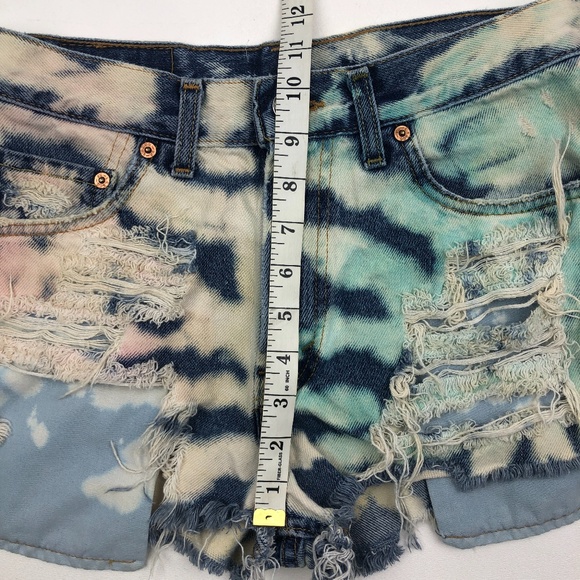 LF Furst of a Kind Tie Dye Levi’s 550 Cutoffs - Picture 4 of 7